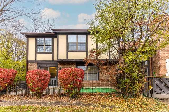 $374,900 | 367 Golfview Court, Bloomingdale, IL 60108