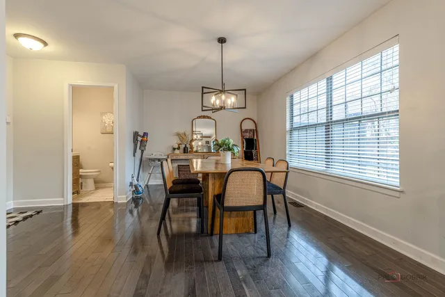 $374,900 | 367 Golfview Court, Bloomingdale, IL 60108