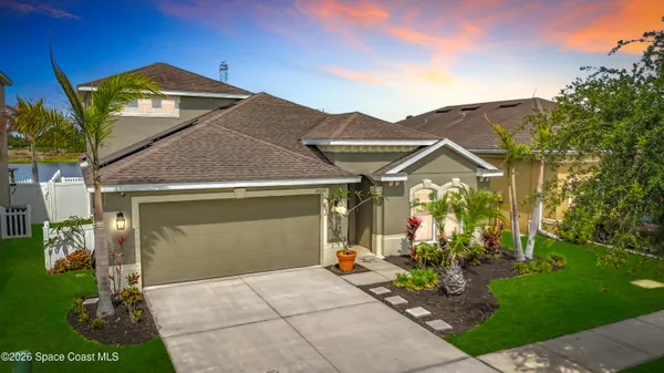 $439,900 | 12033 Grand Kempston Drive, Gibsonton, FL 33534