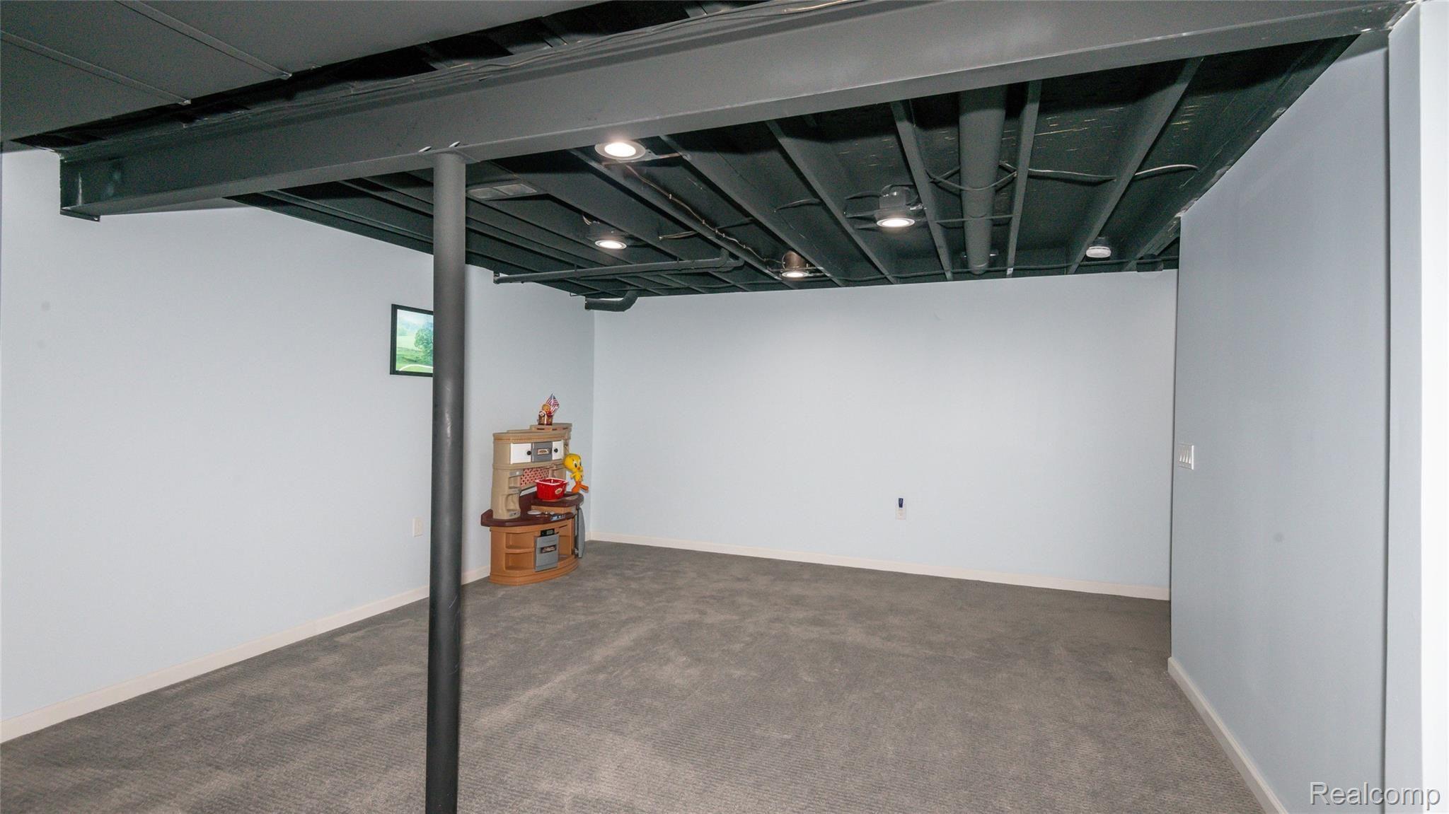 45180 Hanford Road Canton, MI 48187 - Photo 46 of 50 045_33.jpg