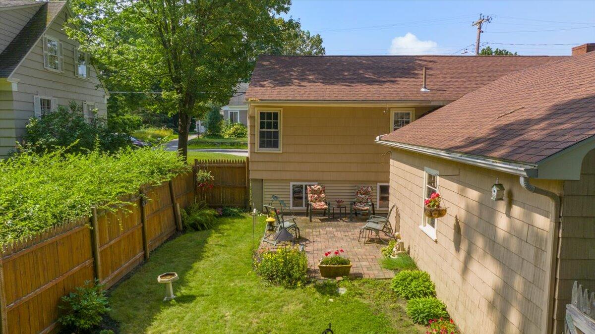 213 Lake Street Auburn, ME 04210 - Photo 11 of 33 11-213 Lake St, Auburn, ME, 04210-33