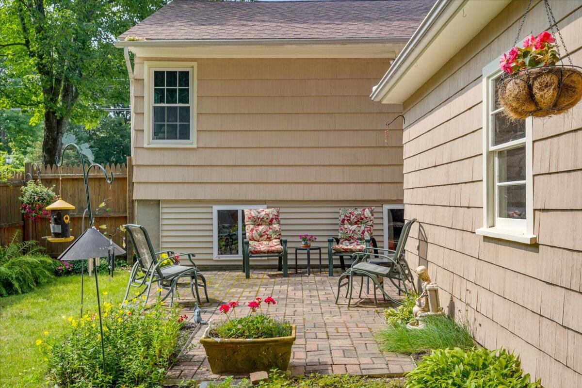 213 Lake Street Auburn, ME 04210 - Photo 14 of 33 14-213 Lake St, Auburn, ME, 04210-29