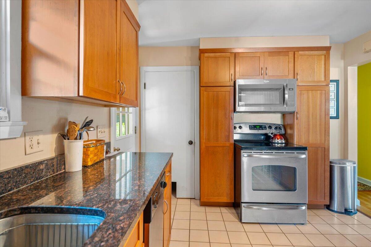 213 Lake Street Auburn, ME 04210 - Photo 17 of 33 20-213 Lake St, Auburn, ME, 04210-06
