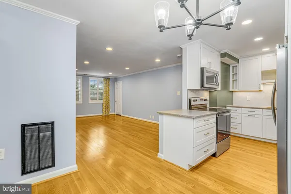 $3,200 | 4801 31st Street South, Unit B2, Arlington, VA 22206