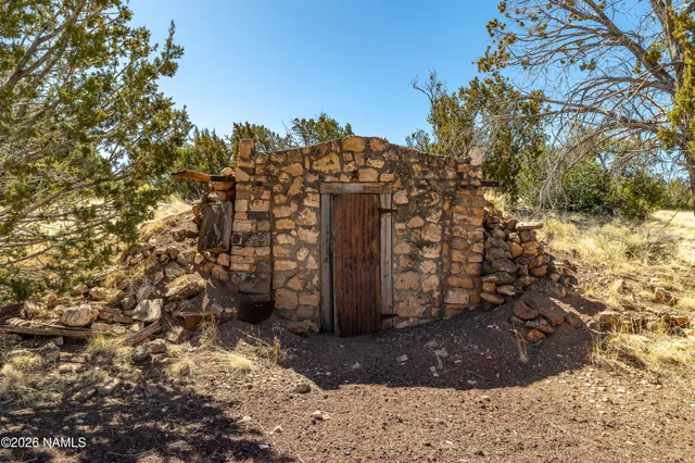 $995,000 | 10915 East Redbud Road, Flagstaff, AZ 86004