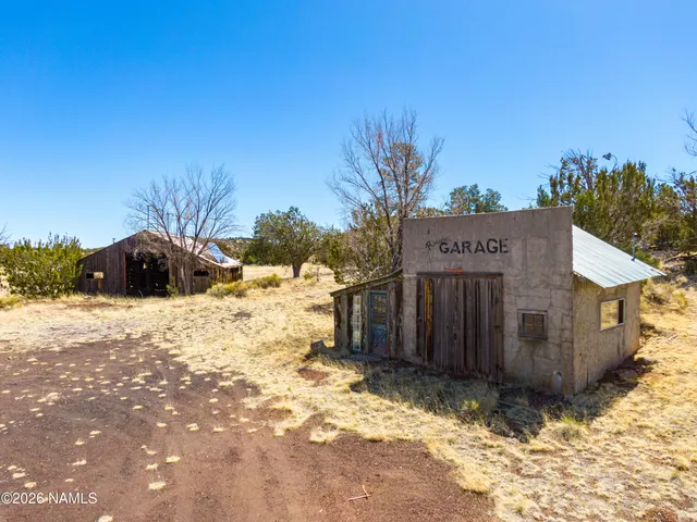 $995,000 | 10915 East Redbud Road, Flagstaff, AZ 86004