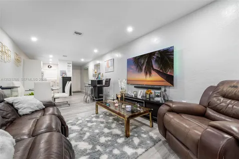 $239,900 | Hialeah, Hialeah, FL 33012