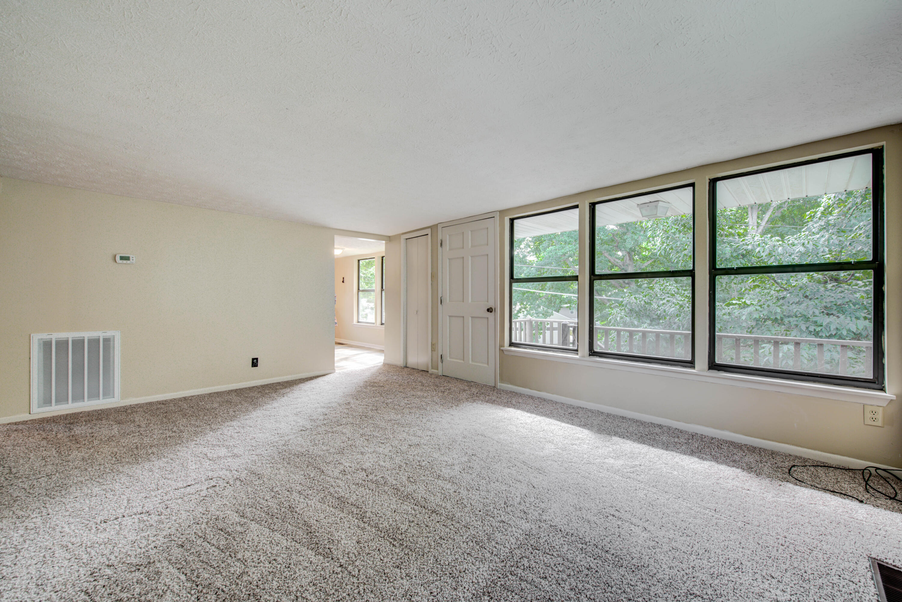 163 Johnson Road Oak Ridge, TN 37830 - Photo 3 of 15 4