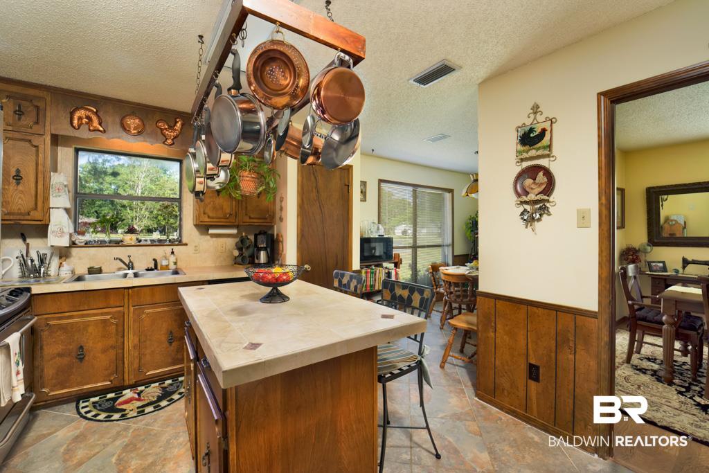 21805 Linn Ridge Drive Fairhope, AL 36532 - Photo 6 of 27 Kitchen