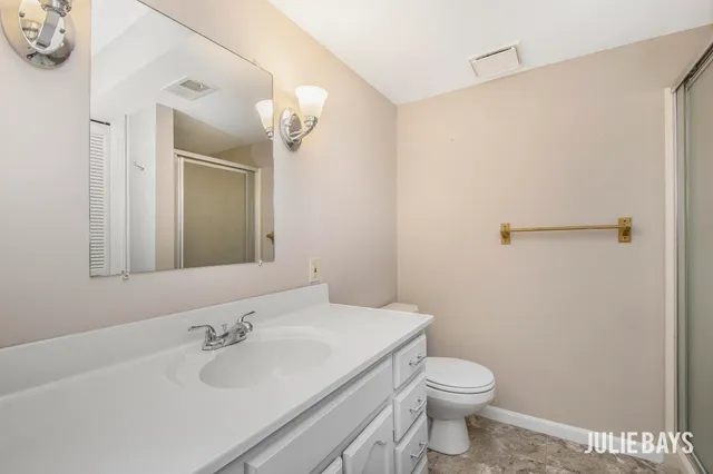 $283,000 | 2843 Parkside Drive, Unit 14, Jenison, MI 49428