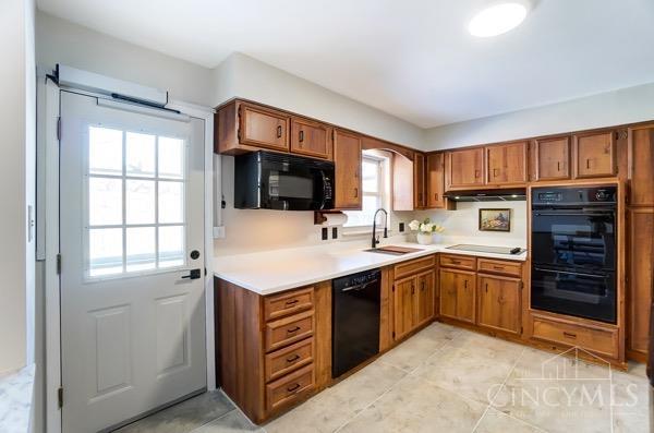 5724 Lawrence Road Cincinnati, OH 45248 - Photo 16 of 44