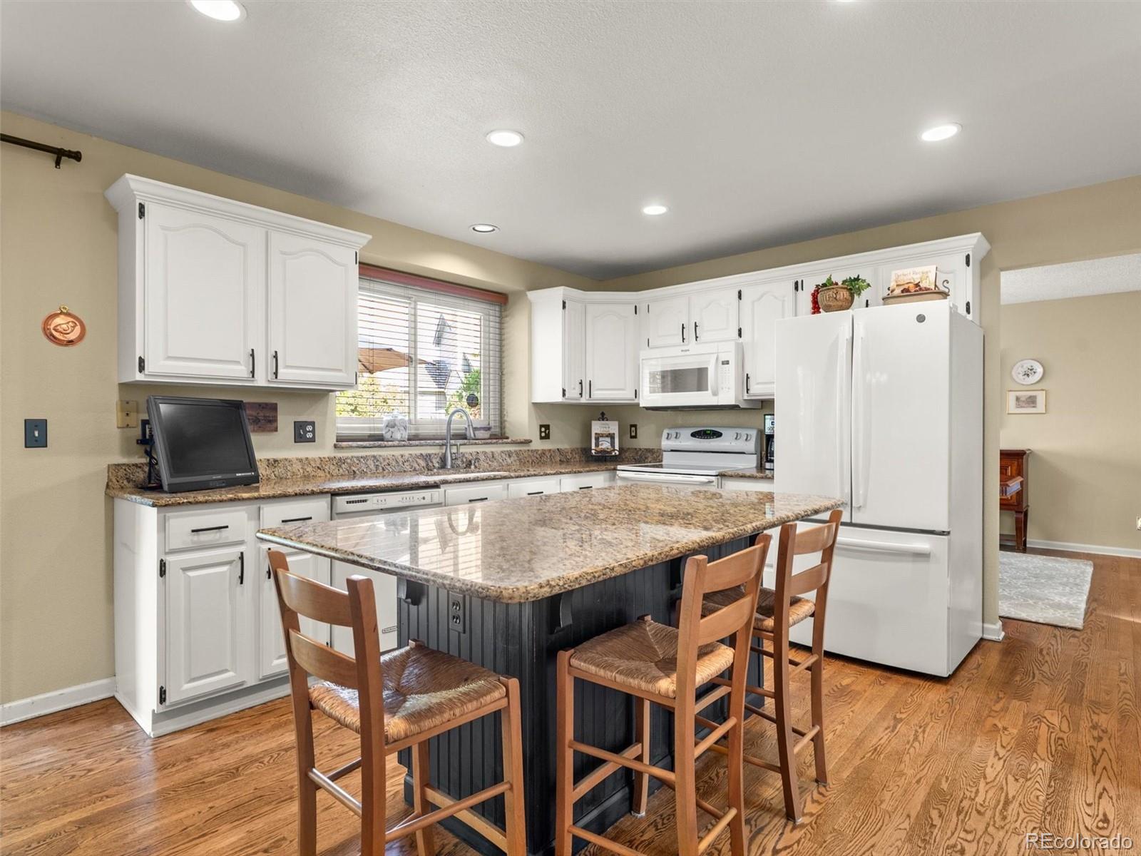 9475 Cherryvale Drive Highlands Ranch, CO 80126 - Photo 19 of 48 Gallery Image 19