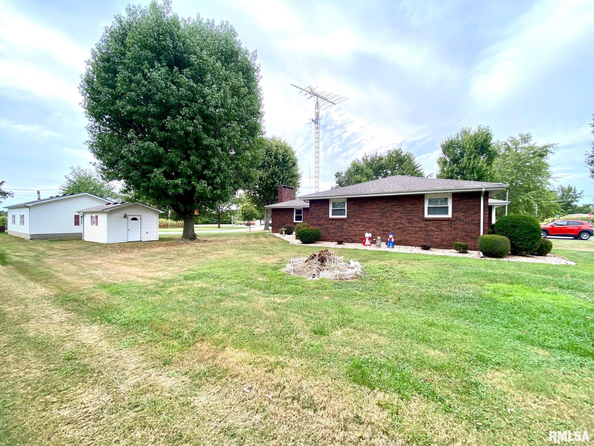 203 North Oak Street Ina, IL 62846 - Photo 27 of 29