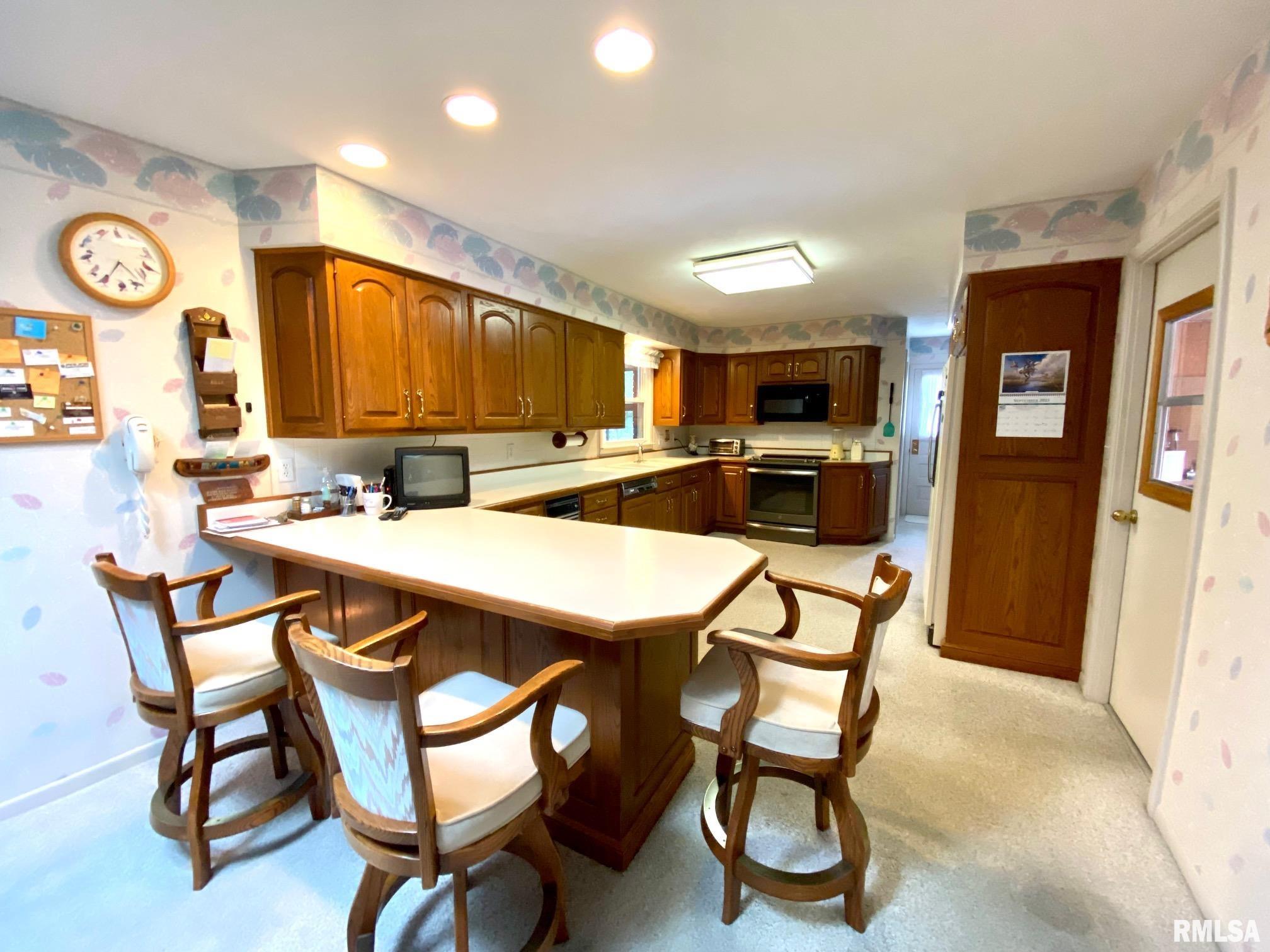 203 North Oak Street Ina, IL 62846 - Photo 5 of 29