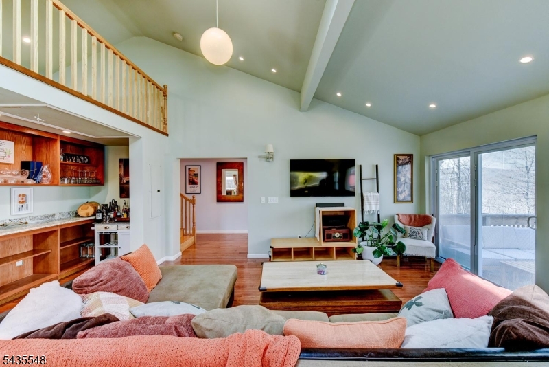 11 Mt Crest Road Oak Ridge, NJ 07438 - Photo 13 of 36