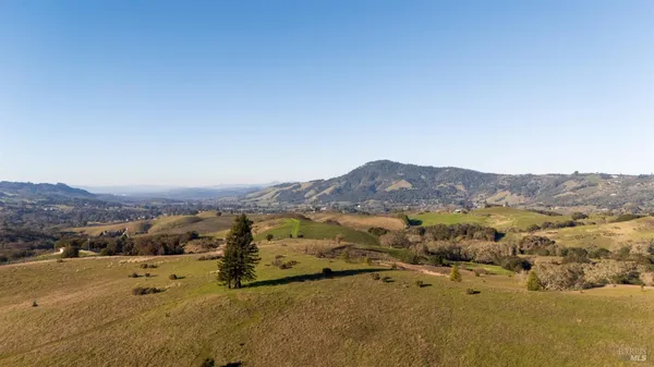 $999,000 | 5291 Sonoma Mountain Road, Santa Rosa, CA 95404