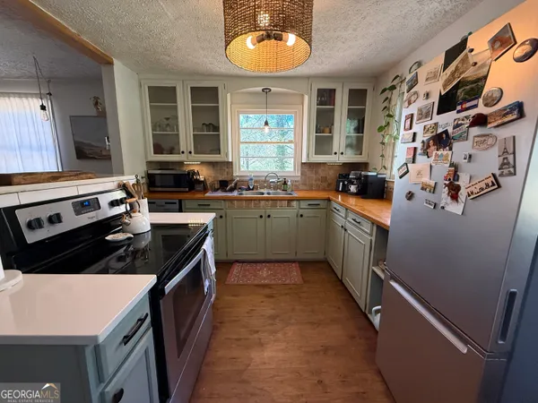 $2,200 | 199 Mimosa Drive, Athens, GA 30605