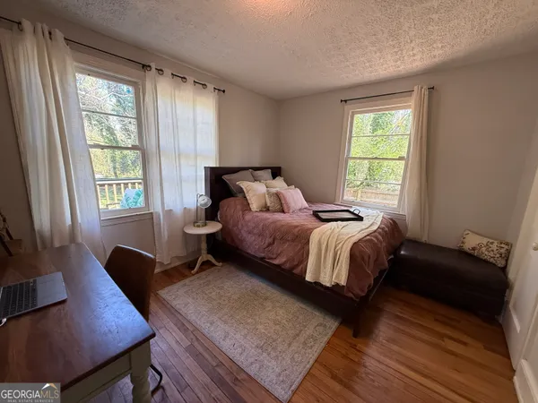 $2,200 | 199 Mimosa Drive, Athens, GA 30605