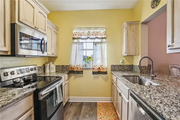 $169,000 | 3126 Edenborn Avenue, Unit 626, Metairie, LA 70002