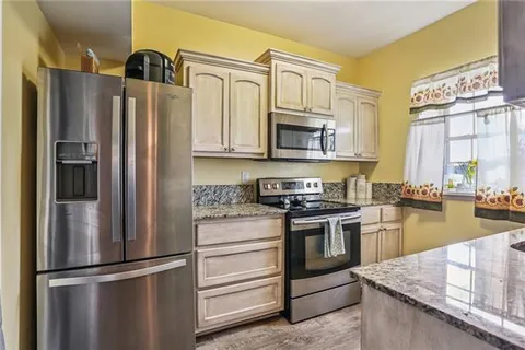 $169,000 | 3126 Edenborn Avenue, Unit 626, Metairie, LA 70002