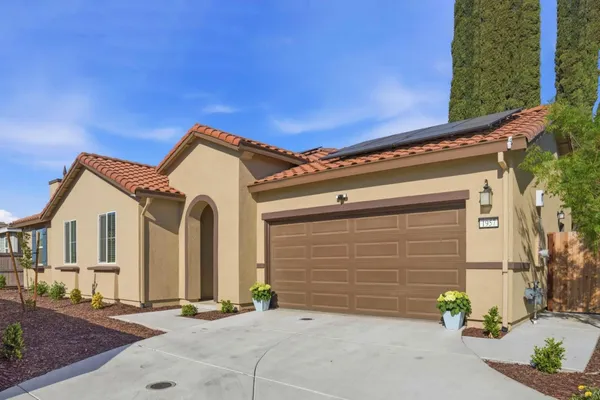 $519,999 | 1957 Apiary Way, Hughson, CA 95326