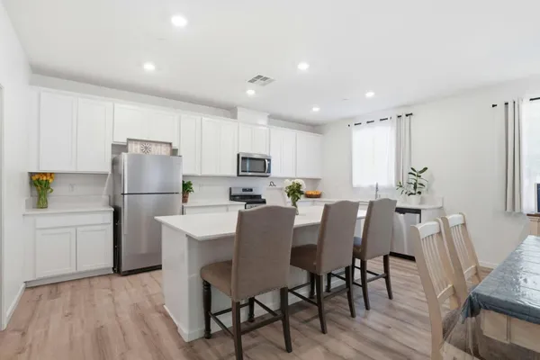 $519,999 | 1957 Apiary Way, Hughson, CA 95326