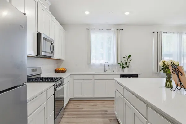 $519,999 | 1957 Apiary Way, Hughson, CA 95326