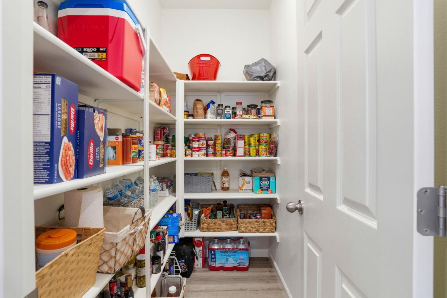 1957 Apiary Way Hughson, CA 95326 - Photo 17 of 37