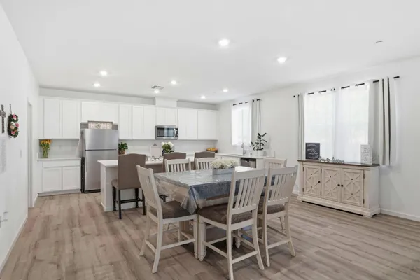 $519,999 | 1957 Apiary Way, Hughson, CA 95326