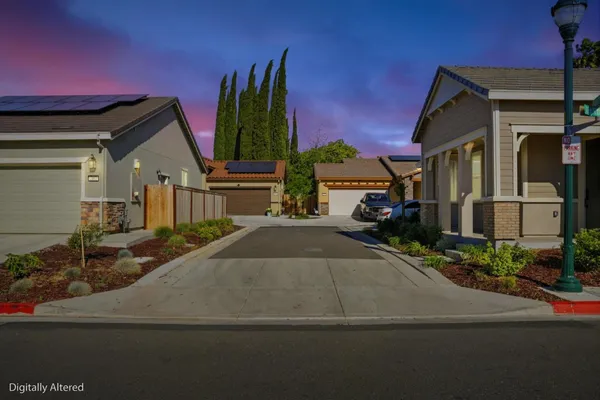 $519,999 | 1957 Apiary Way, Hughson, CA 95326