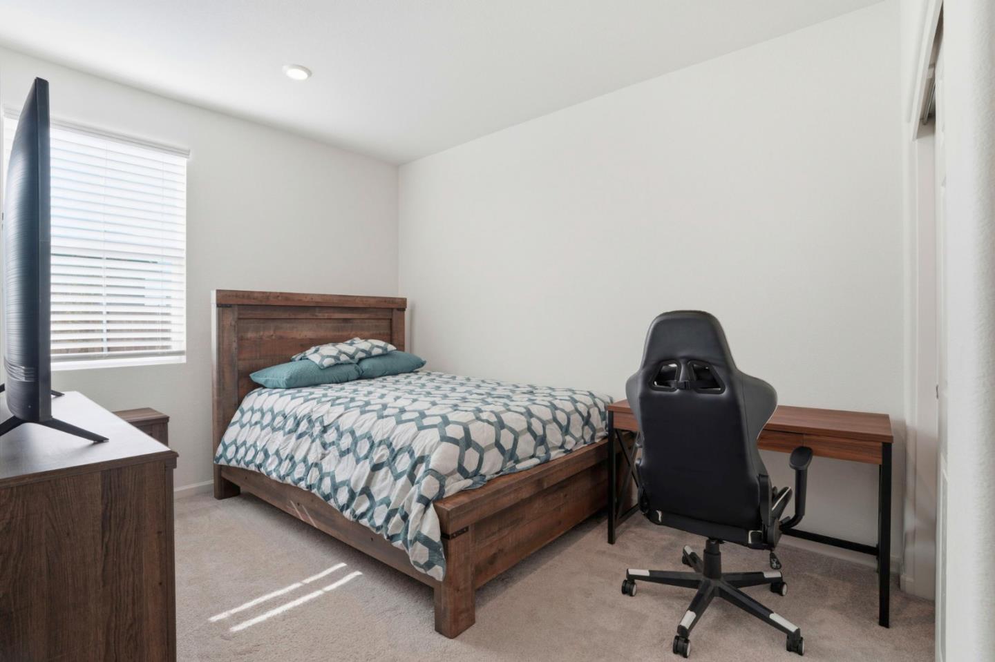 1957 Apiary Way Hughson, CA 95326 - Photo 22 of 37