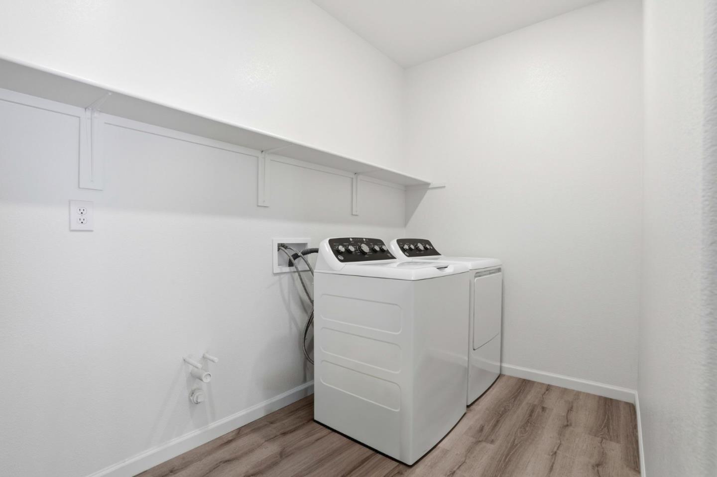 1957 Apiary Way Hughson, CA 95326 - Photo 31 of 37