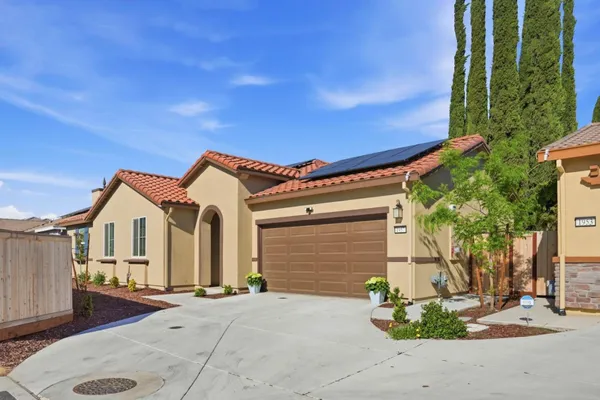 $519,999 | 1957 Apiary Way, Hughson, CA 95326