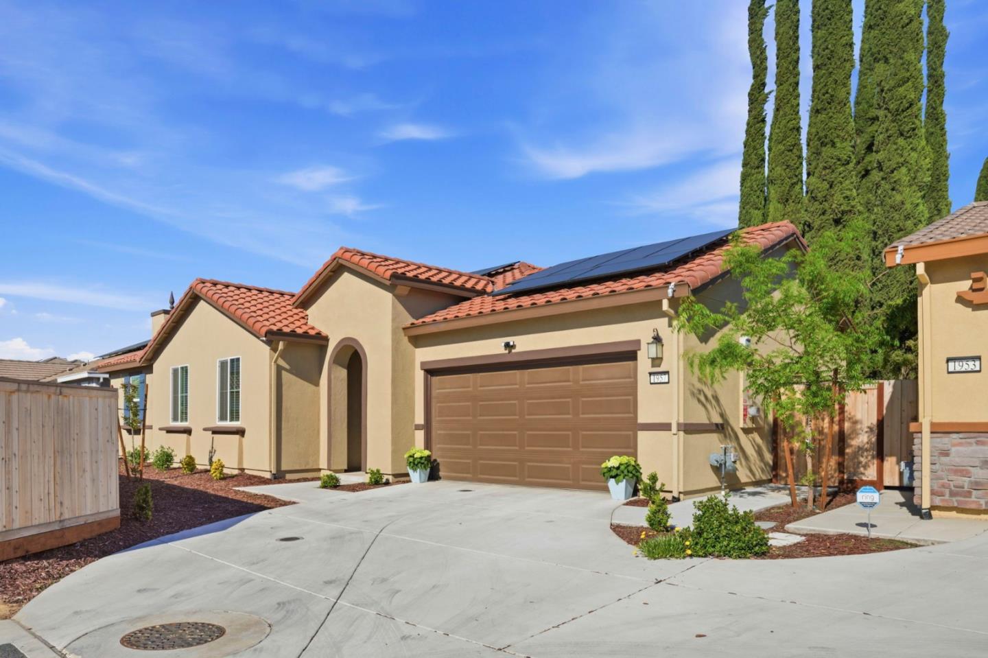 1957 Apiary Way Hughson, CA 95326 - Photo 5 of 37