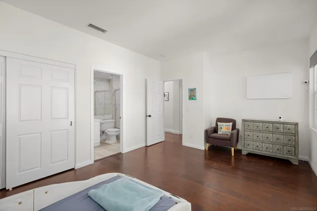 a view of livingroom with furniture and wooden floor