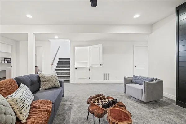 $593,145 | 2200 South Quail Drive, Independence, MO 64057