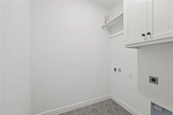 $593,145 | 2200 South Quail Drive, Independence, MO 64057