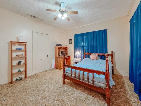 $128,999 | 512 Southwest 2nd Street, Kerens, TX 75144