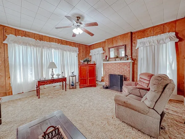 $128,999 | 512 Southwest 2nd Street, Kerens, TX 75144