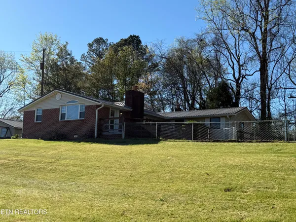 $325,000 | 1128 Old Harriman Highway, Oliver Springs, TN 37840