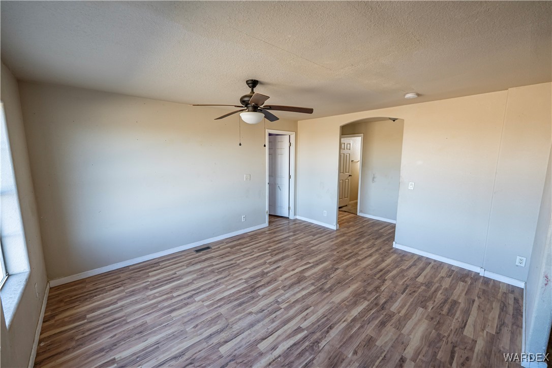 15382 Yucca Road Yucca, AZ 86438 - Photo 10 of 30 Dining Room