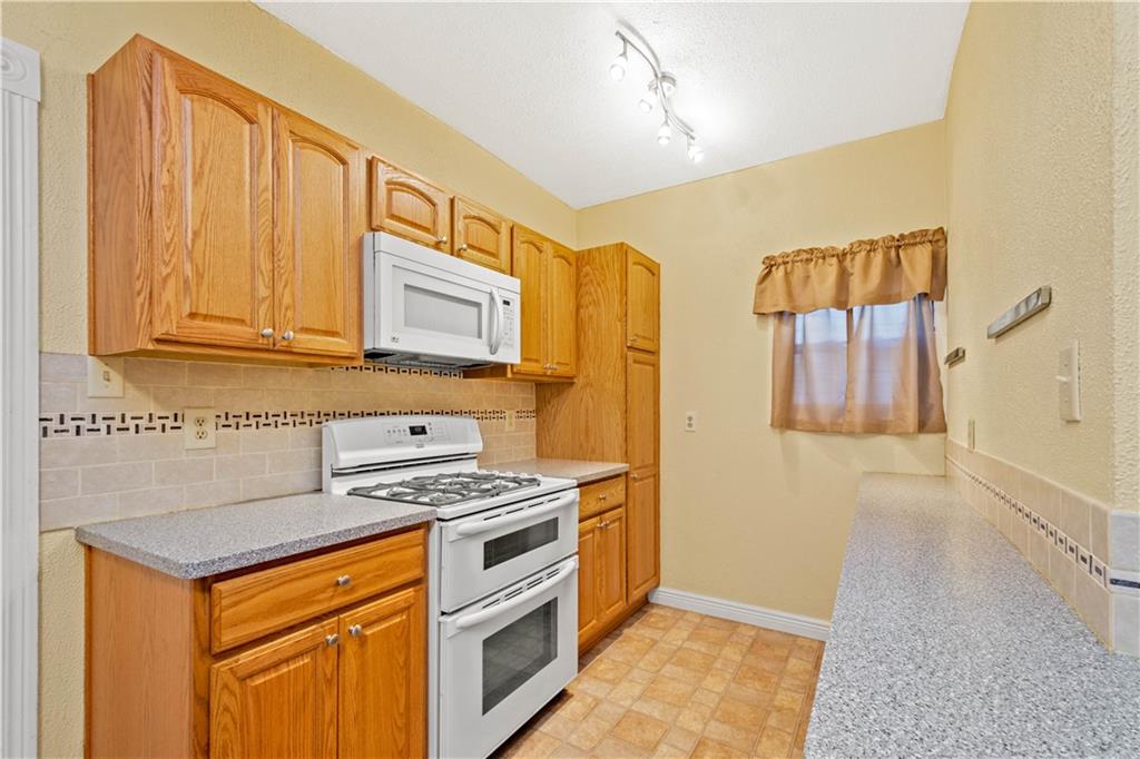412 Grove Street McKees Rocks, PA 15136 - Photo 10 of 23 Gallery Image 10