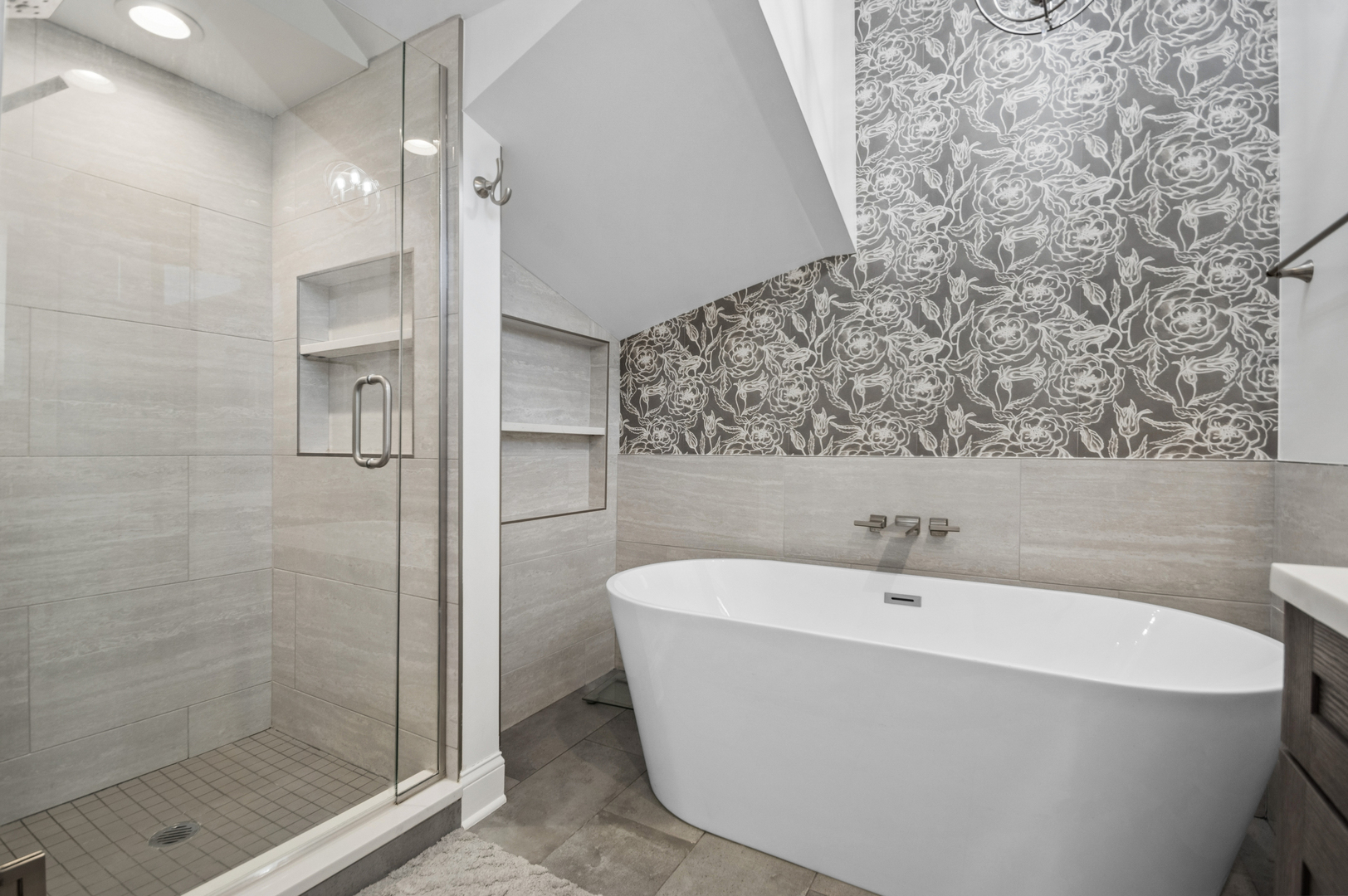 1350 West Byron Street, Unit 7 Chicago, IL 60613 - Photo 11 of 25