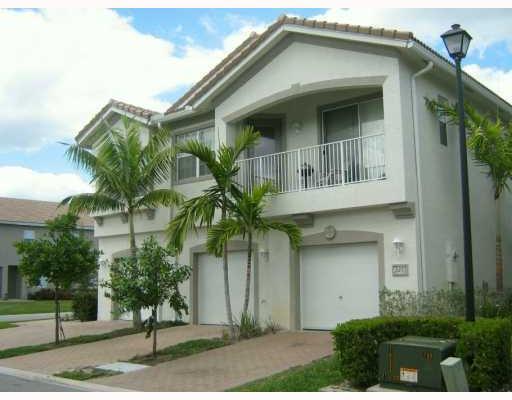 3275 Laurel Ridge Circle Riviera Beach, FL 33404 - Photo 1 of 4 Primary Photo
