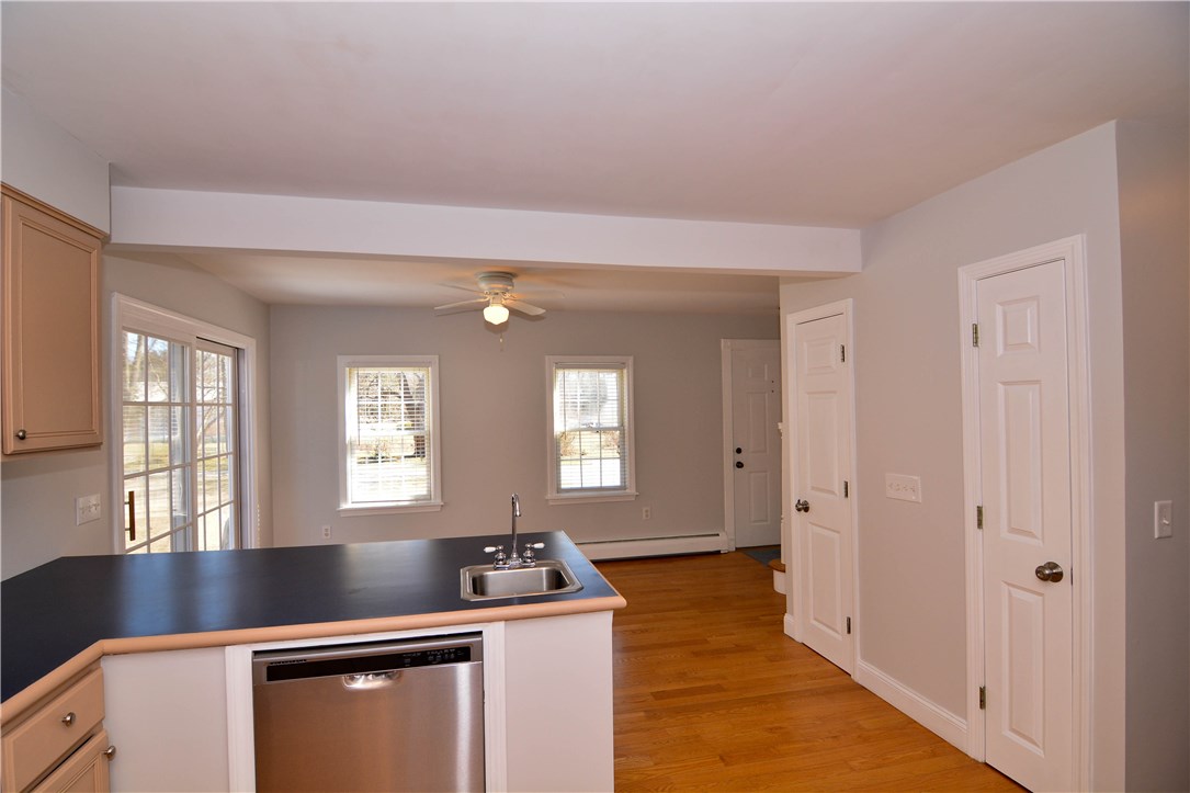420 Boston Neck Road North Kingstown, RI 02852 - Photo 15 of 29