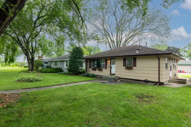 $374,900 | 2415 Decatur Avenue South, St. Louis Park, MN 55426