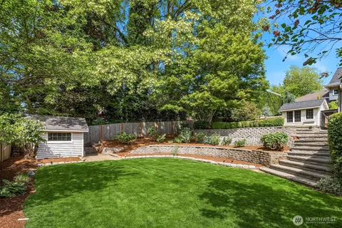 $2,898,000 | 10030 Northeast 110th Street, Kirkland, WA 98033