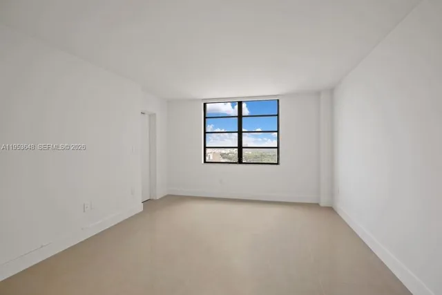 $4,300 | 2333 Brickell Avenue, Unit 2710, Miami, FL 33129