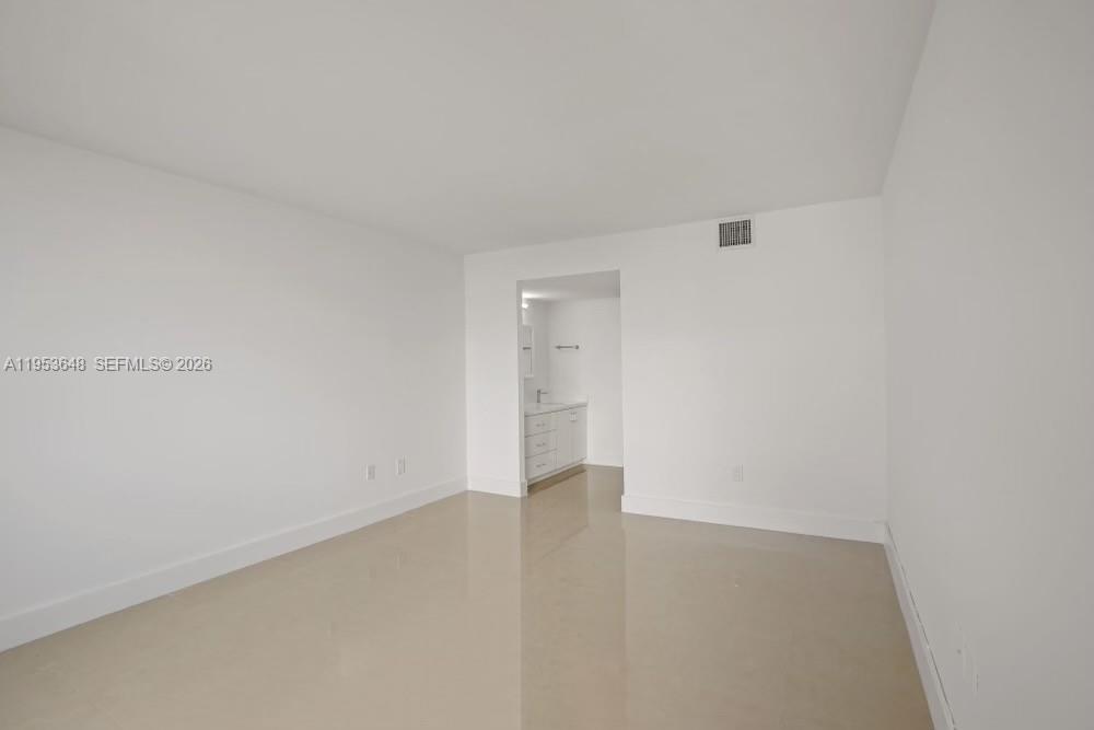 2333 Brickell Avenue, Unit 2710 Miami, FL 33129 - Photo 13 of 18