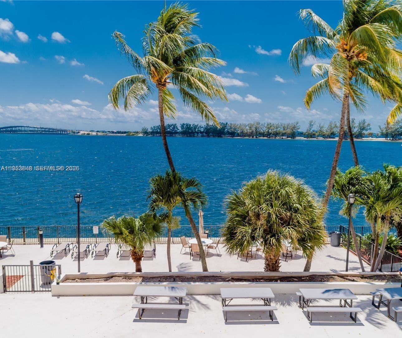 2333 Brickell Avenue, Unit 2710 Miami, FL 33129 - Photo 15 of 18